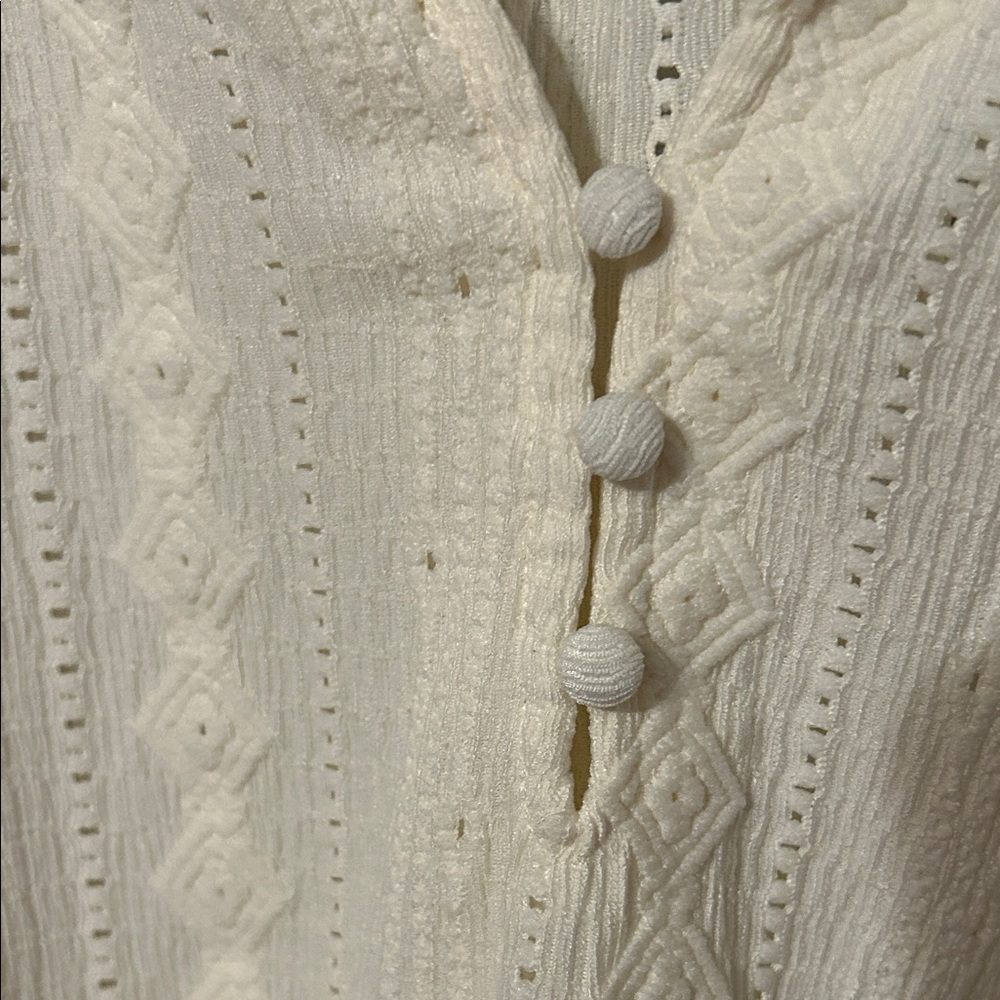 Frye Cream Textured Women's Blouse. MED. - Picture 4 of 9